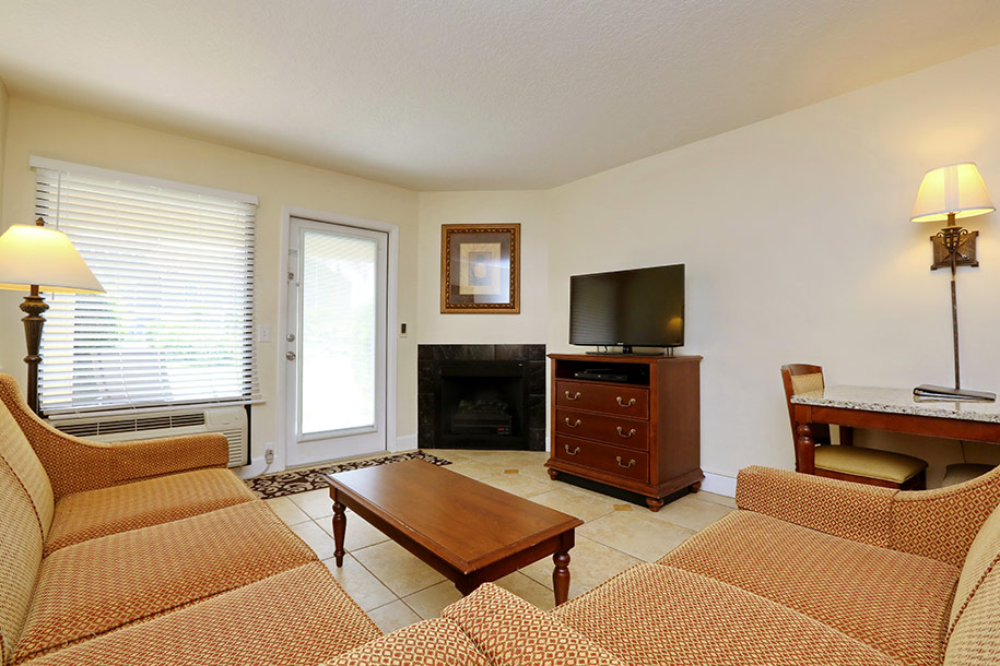 Garden View King Suite