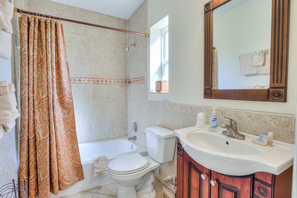 Separate full bath in the bedroom